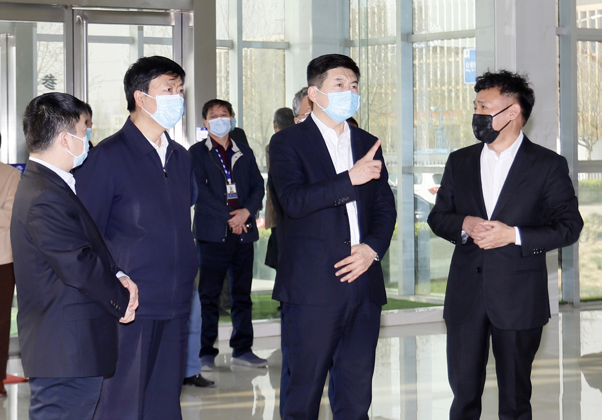 河南省委常委、副省長費東斌蒞臨 花花牛乳業集團調研 河南省委常委、副省長費東斌蒞臨 花花牛乳業集團調研