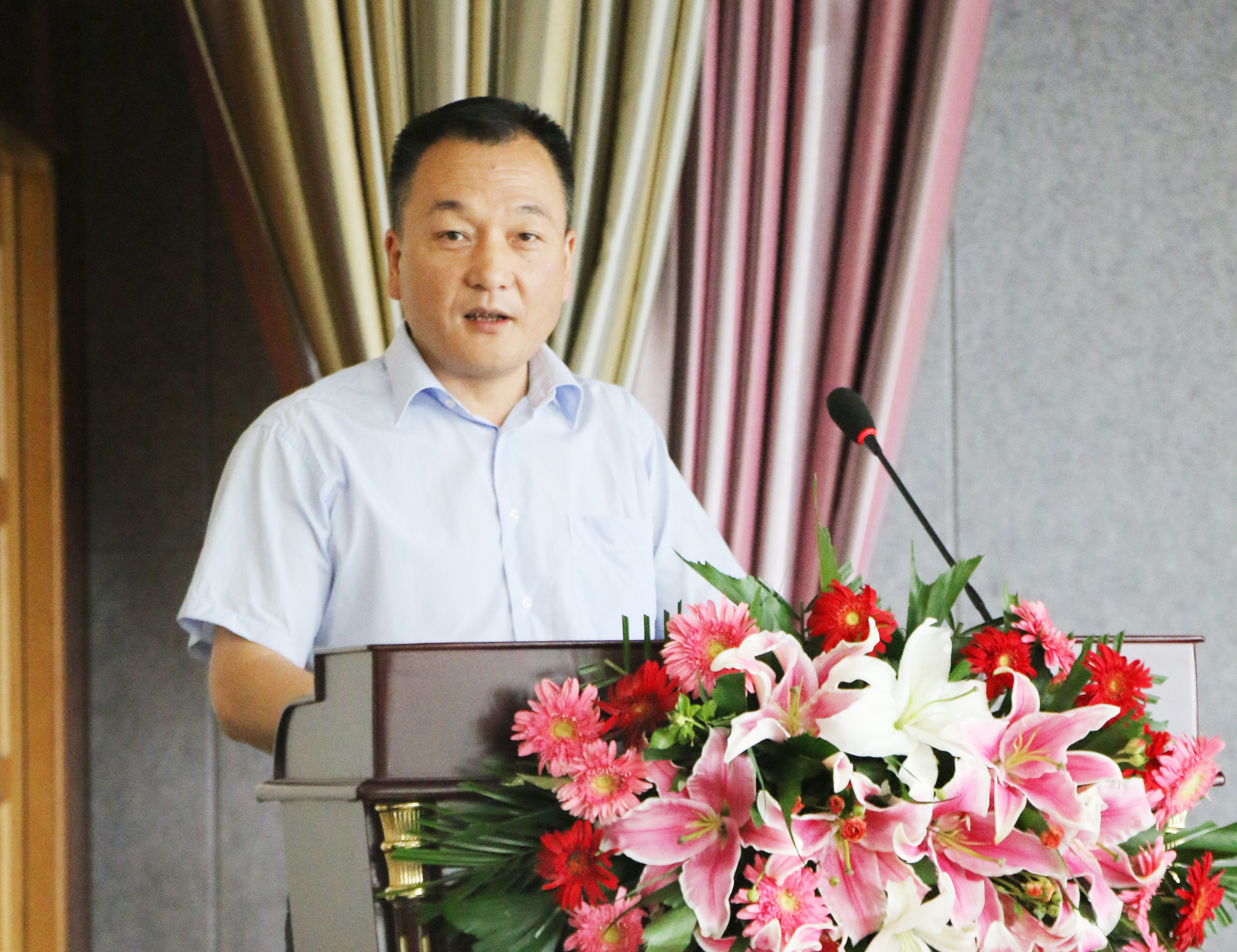 揚(yáng)帆再起航 | 花花牛乳業(yè)集團(tuán)養(yǎng)殖、飼料事業(yè)部2019上半年總結(jié)表彰暨下半年工作部署大會(huì)隆重召開(kāi) 揚(yáng)帆再起航 | 花花牛乳業(yè)集團(tuán)養(yǎng)殖、飼料事業(yè)部2019上半年總結(jié)表彰暨下半年工作部署大會(huì)隆重召開(kāi)